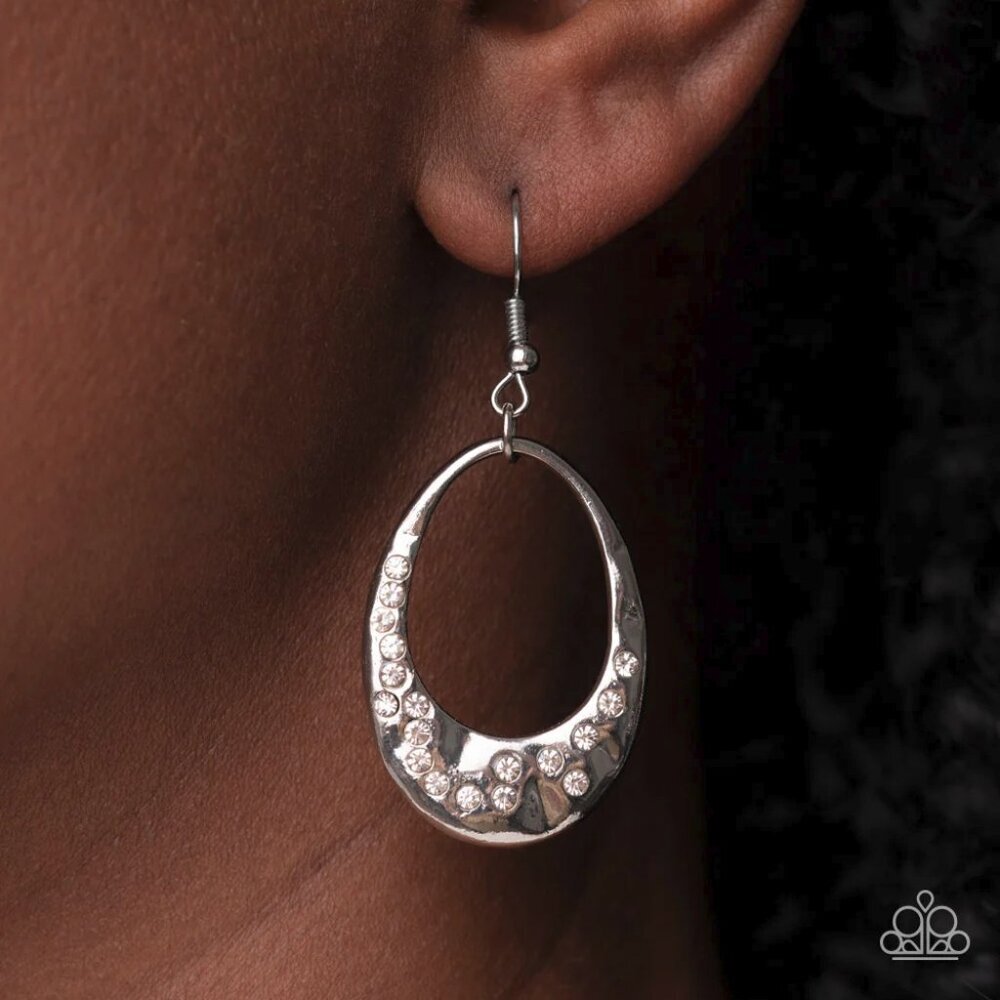 Paparazzi Jewelry Accessories - Classic Keepsake - White Earrings - Vintage